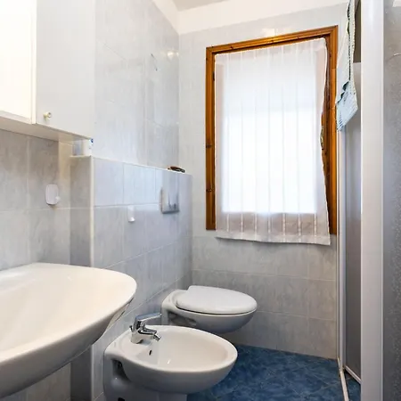 Cozy Townhouse With Pool And Garden Apartment Bibione